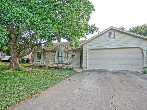 4th image of 2108 Dry Creek Dr