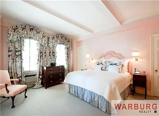 Sold by Warburg | media 5