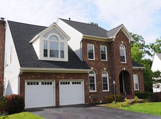 46432 Montgomery Pl, Sterling, VA 20165