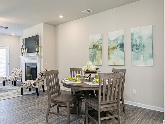 4th image of 120 Cottage Ct #9B