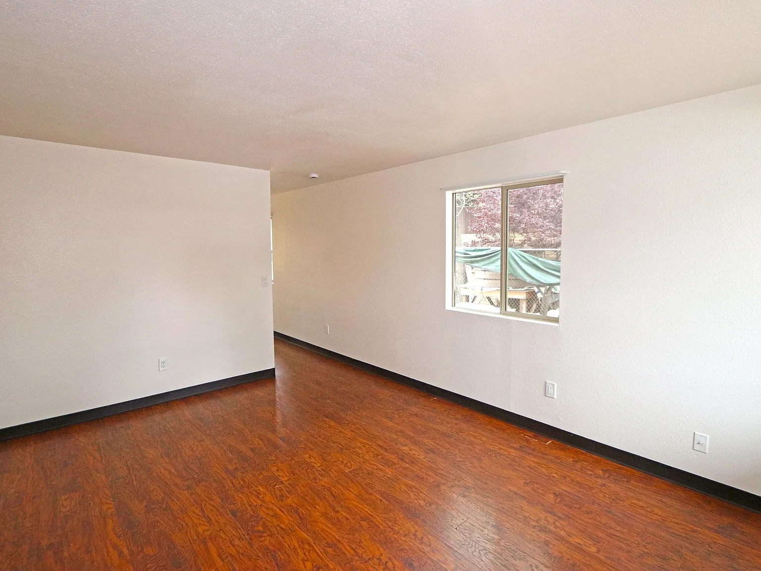758 2714 North Izabel Street - 4 — Photo 4
