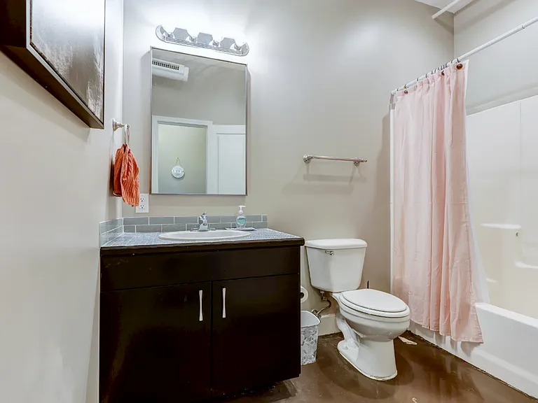 2 bedroom