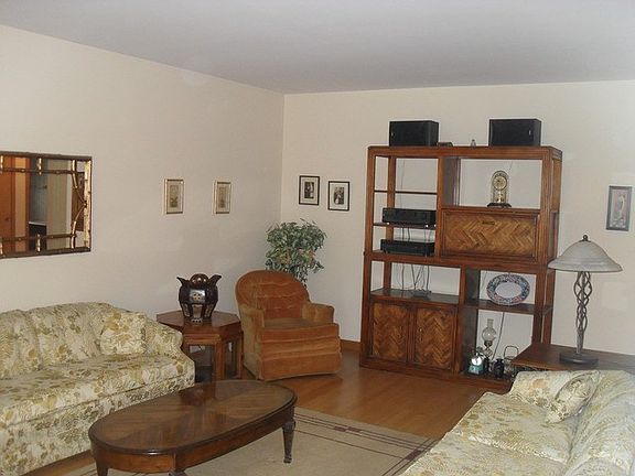 5th image of 4037 Goss Ave