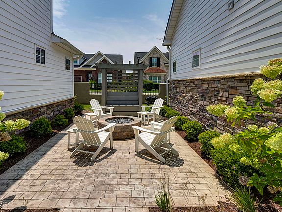4th image of 1238 Tributary Rd