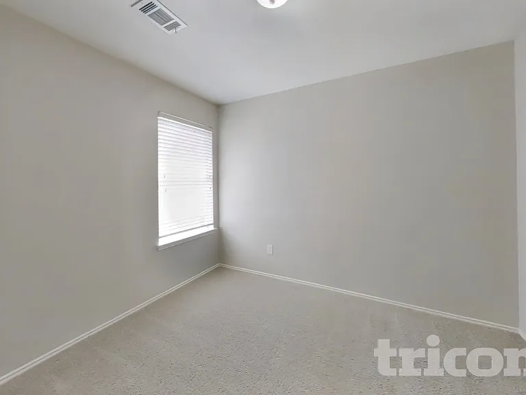 1403 Glens Ferry Ln — Photo 12