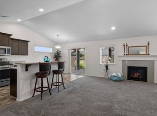 2471 NW Jackpine Ln, Redmond, OR 97756