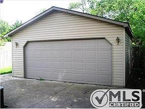2.5 car garage