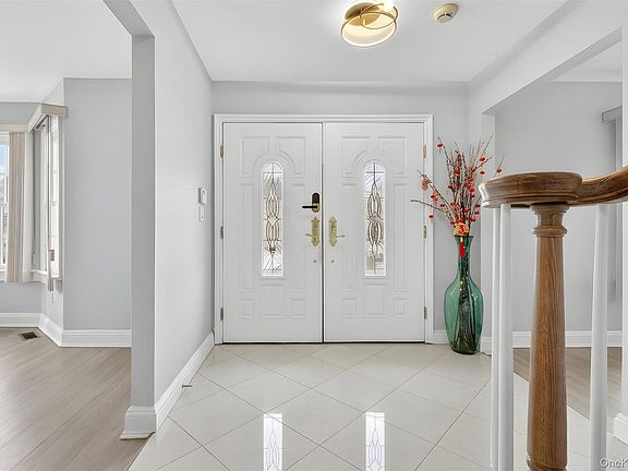 3rd image of 14 Mackay Way