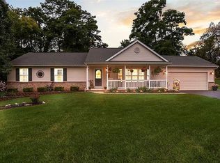 9616 Longmeadow St, Fenton, MI 48430