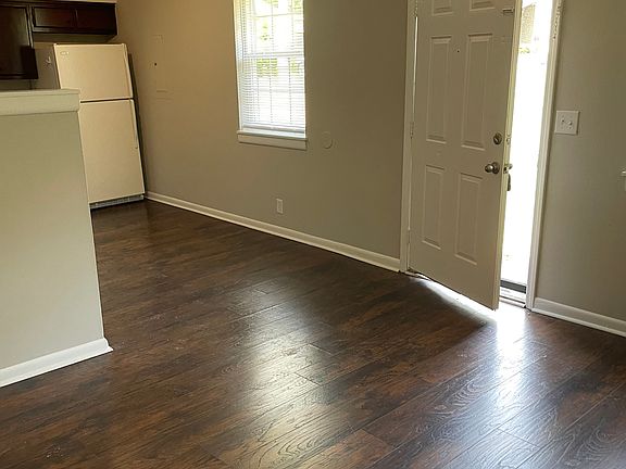 2nd image of 404 Red Cedar Ct #402