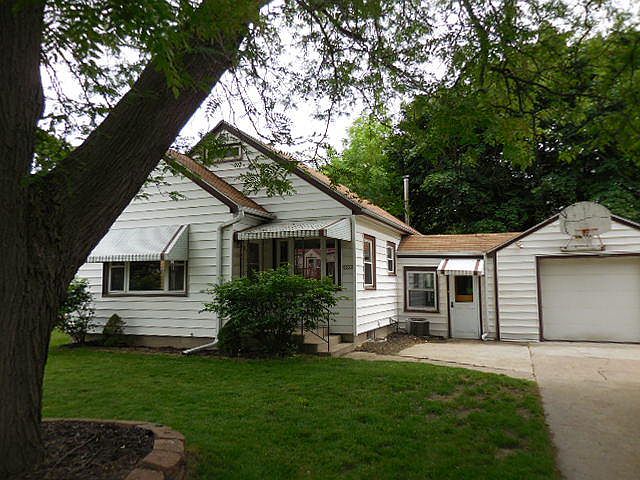 1st image of 3532 S 46th St