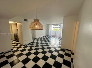 5055 NW 7th St APT 409, Miami, FL 33126