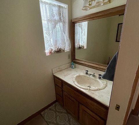 3rd image of 387 Emerald Way