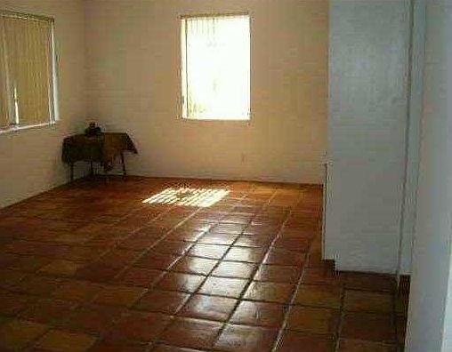 3rd image of 1001 SE 16th St APT 16