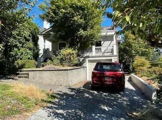1816 NE 55th St #B, Seattle, WA 98105