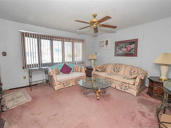 3rd image of 87 Hillsboro Ave