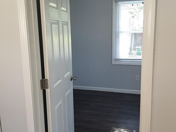5th image of 6930 Odell St