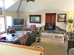 811 Larkin Valley Rd, Watsonville, CA 95076