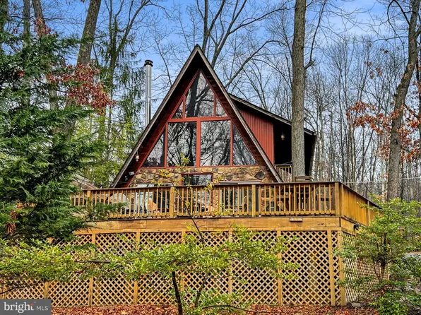 1675 Johnnycake Ln, Harpers Ferry, WV 25425