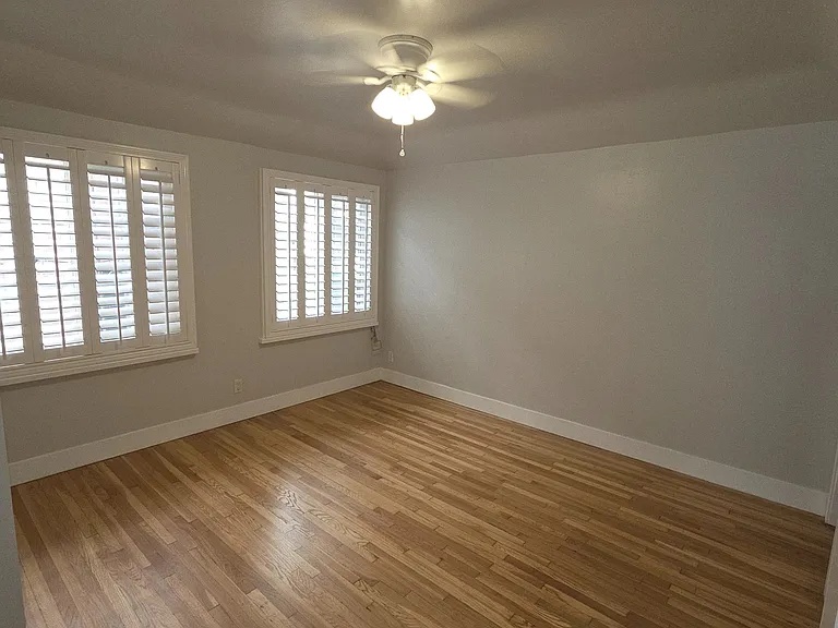 418 S Roxbury Dr #418 — Photo 23