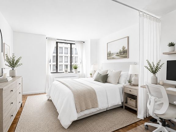 4th image of 30 W 61st St APT 11A