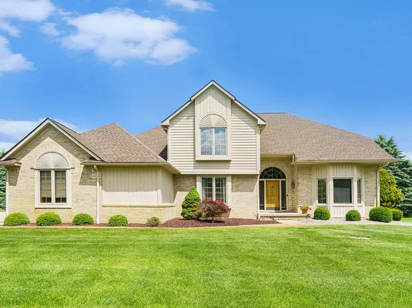 3202 Golfview Dr, Saline, MI 48176