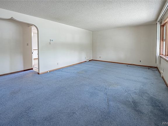 5th image of 157 Broezel Ave