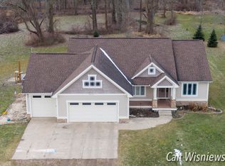 8295 Vanderlaan Ln, Hudsonville, MI 49426