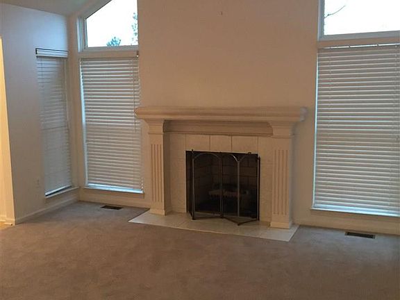 3rd image of 59371 Pine Creek Ct