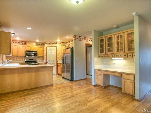 3rd image of 8135 Pearl Ct SE