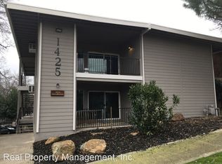 1425 Magnolia Ave #14, Redding, CA 96001