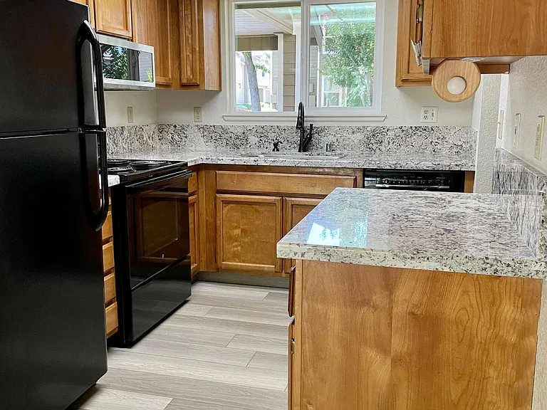6102 Beech Ave #110 — Photo 6