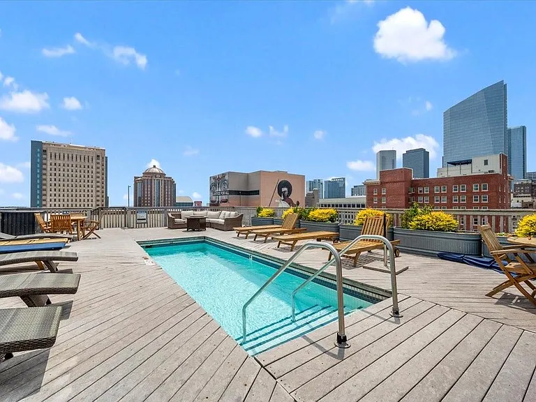 915 Franklin St #9G — Photo 25