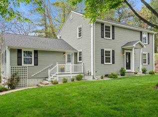 67 Blacksmith Dr, Medfield, MA 02052