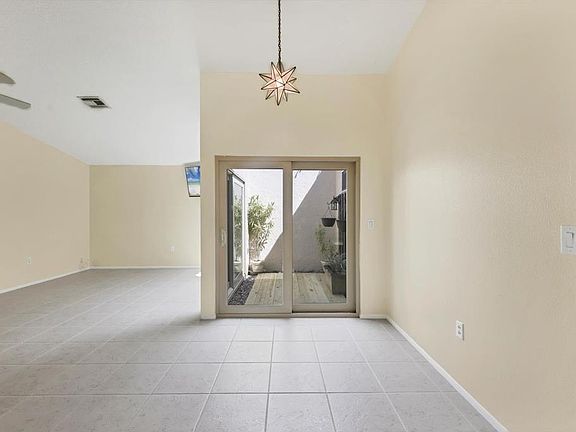 4th image of 3638 Glen Oaks Manor Dr #3638