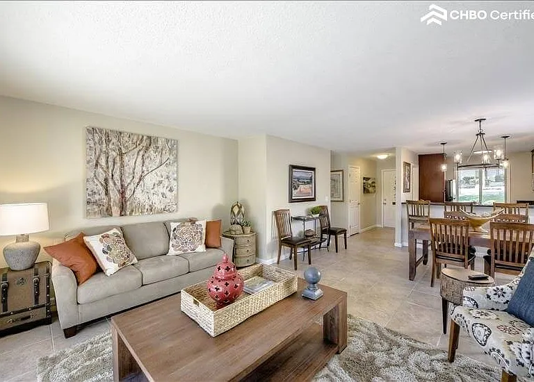 3911 Hills Ct — Photo 6