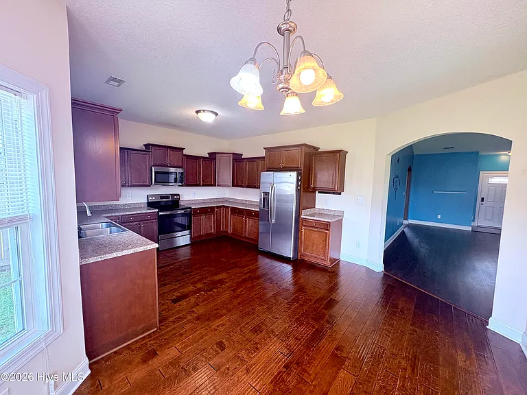 311 Aquamarine Cir — Photo 16