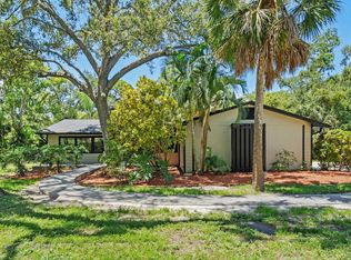 7250 128th St N, Seminole, FL 33776