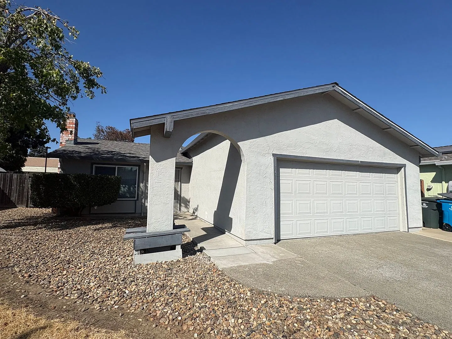 731 Northampton Dr.- Travis Unified School District — Photo 2