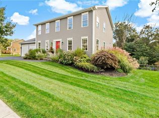 10 Tall Pines Ln, Seekonk, MA 02771