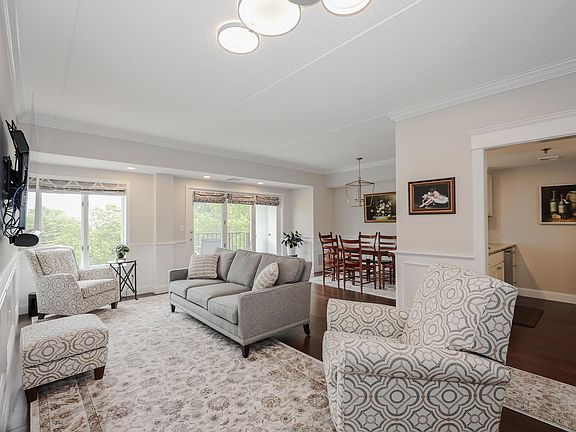 3rd image of 10 Mountain Laurels Drive #408