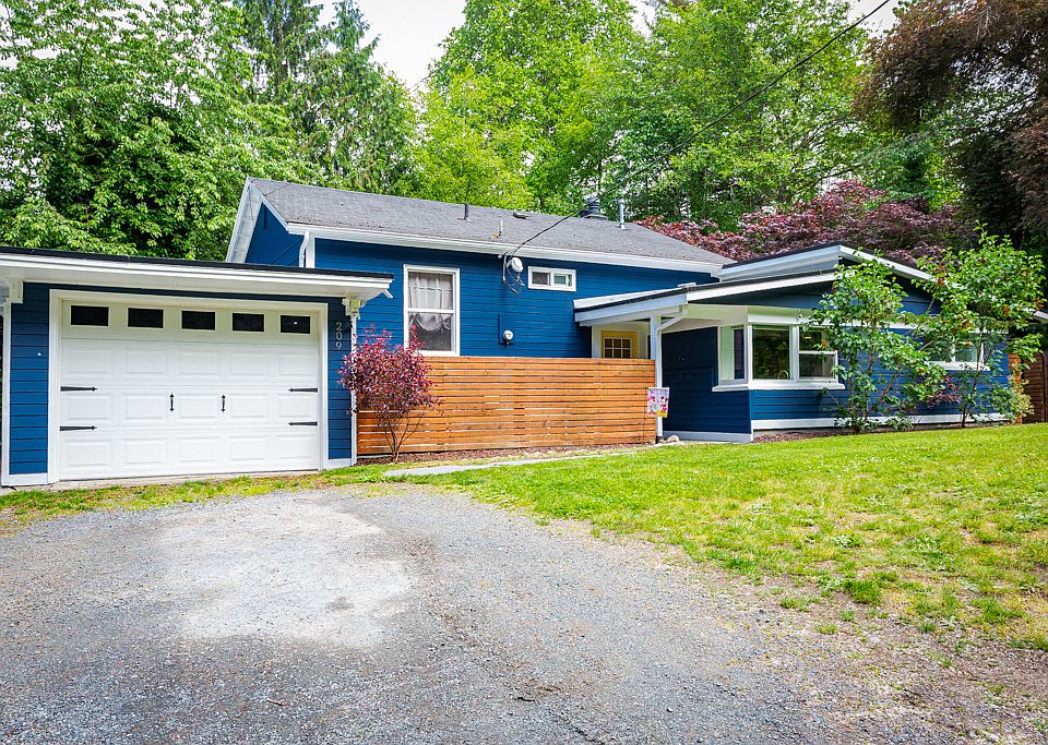 1st image of 209 S Woodland