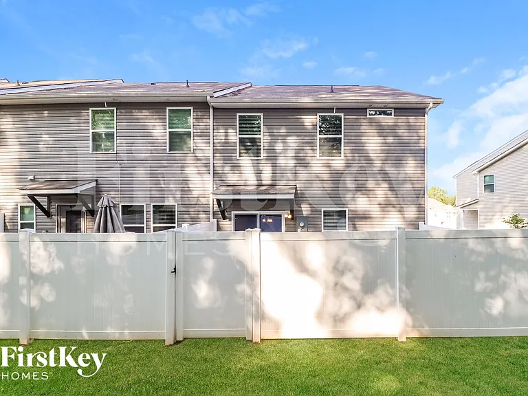 2046 Cypress Village Dr NW — Photo 15