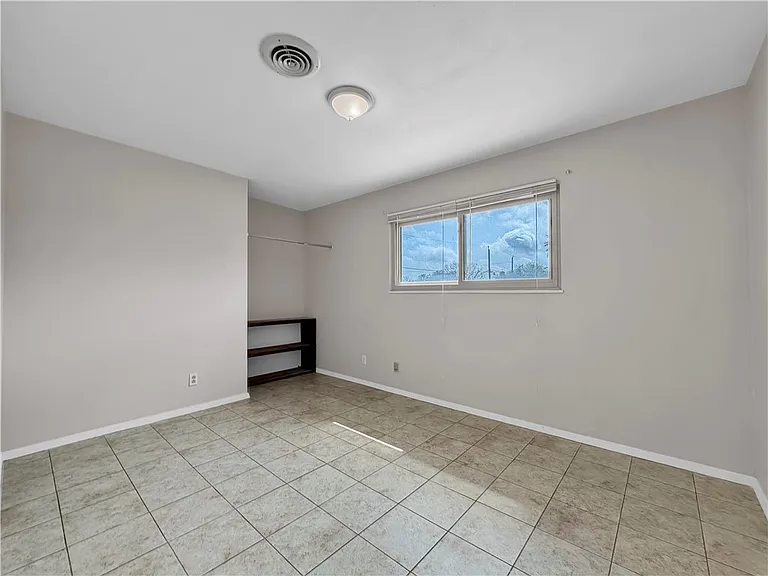 3450 S Alameda St — Photo 11