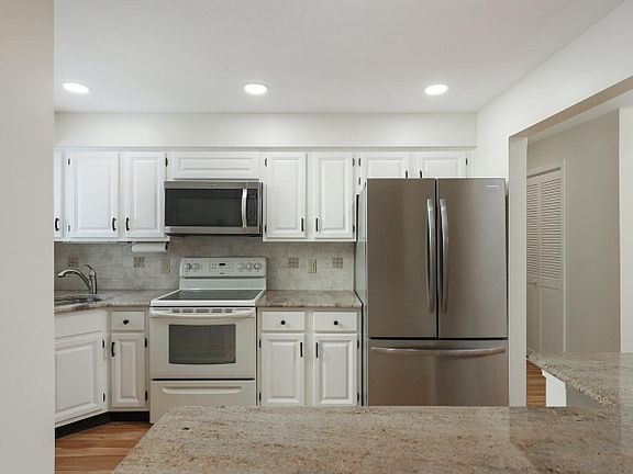 5th image of 109 Alexandria Way