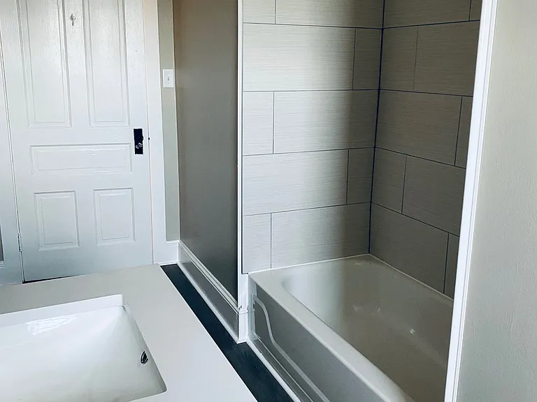 170 W Main St #3 — Photo 9