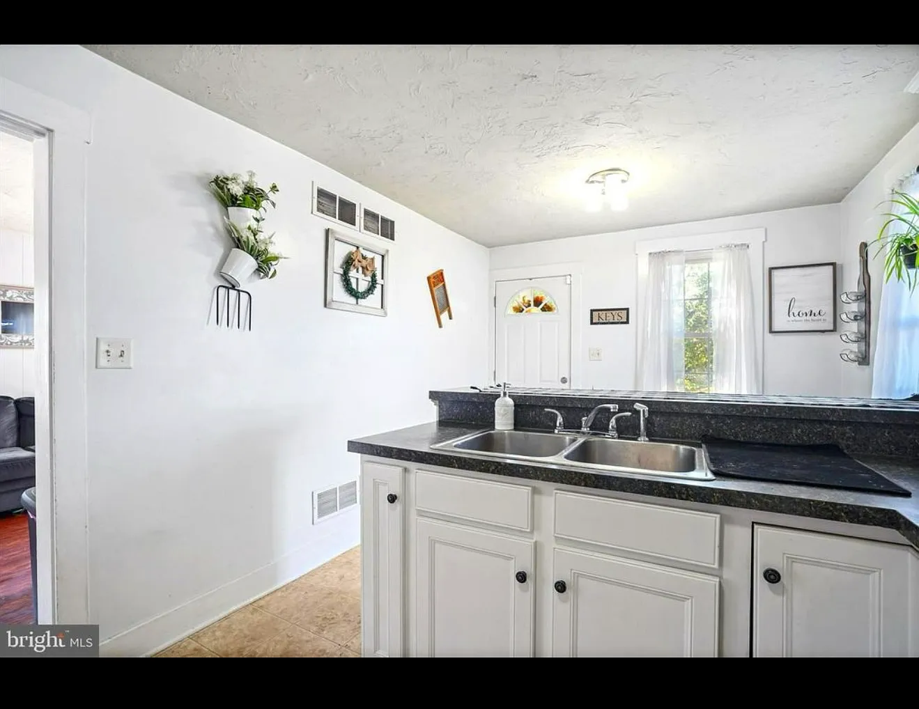 2 bed, 805 sqft, $1,650 — Photo 3