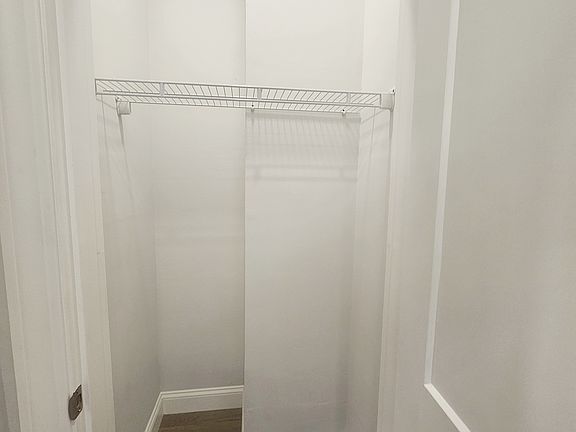 4th image of 379 Commonwealth Ave #11