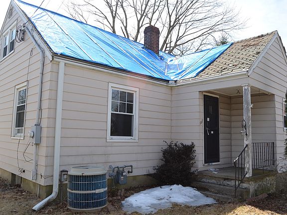 3rd image of 131 Newton St