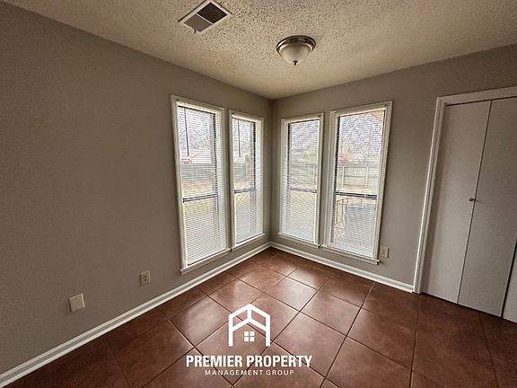 4th image of 6879 Glenwick Dr